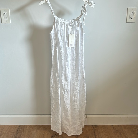 Bellambra Dresses & Skirts - Bellambra 100% linen midi dress.
